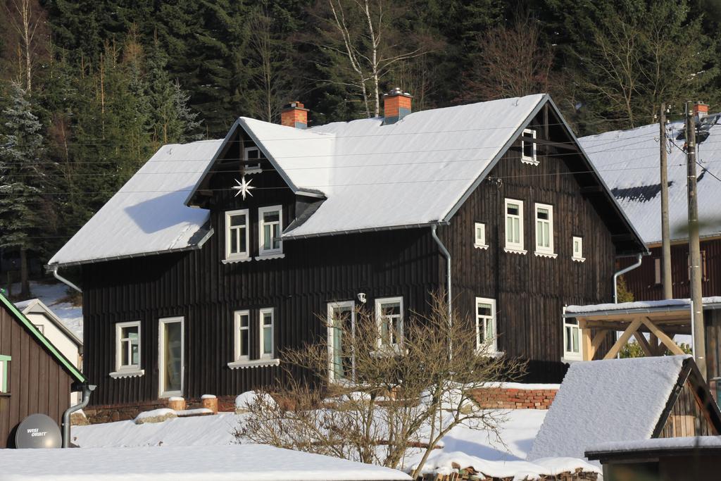 Ferienhaus Anno Dazumal, Wie Zu Oma'S Zeiten Apartment Klingenthal Cameră foto