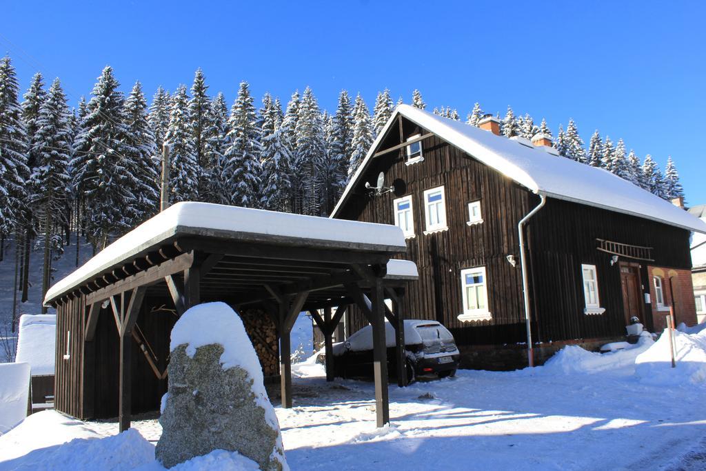 Ferienhaus Anno Dazumal, Wie Zu Oma'S Zeiten Apartment Klingenthal Exterior foto